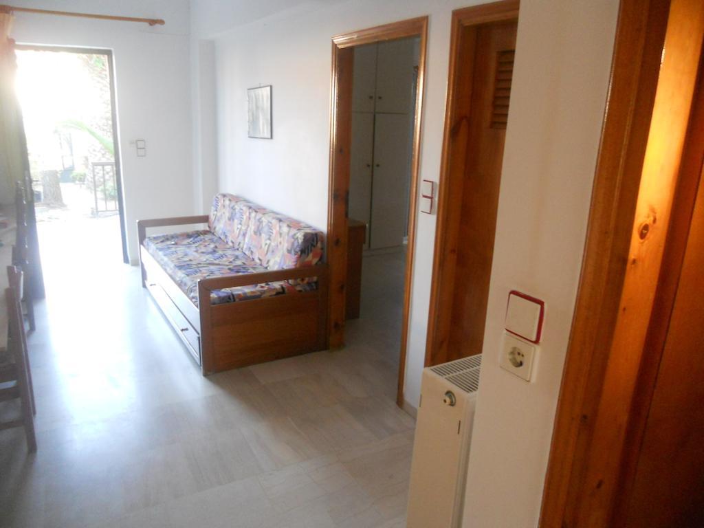 Assimakis Hotel Finikounta Habitación foto